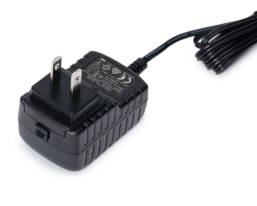 Universal plug adaptor 5.0v black