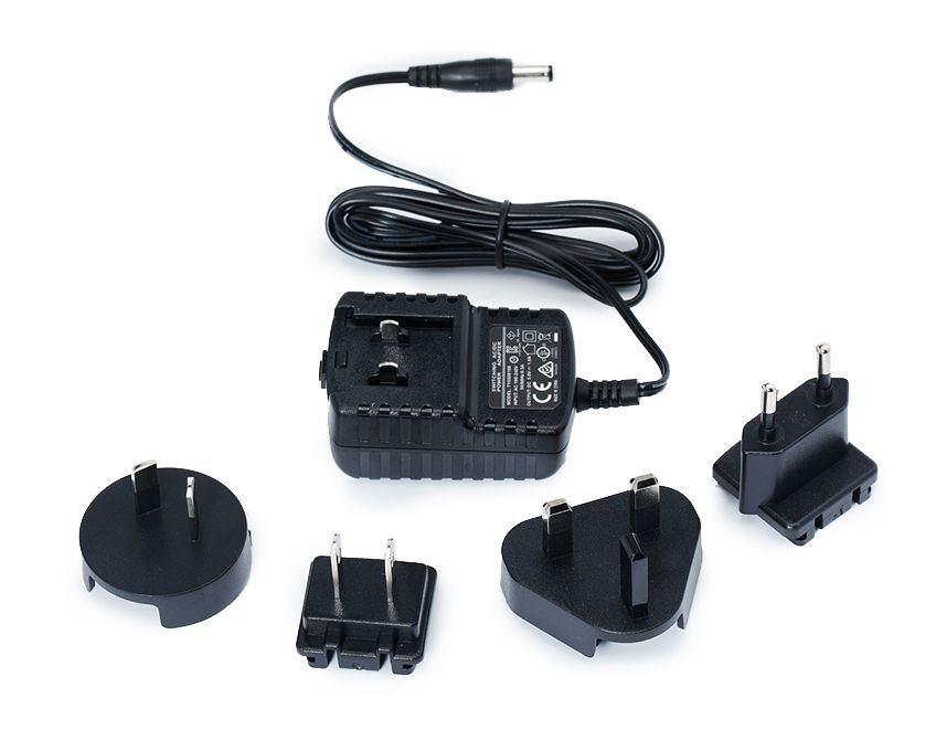 Universal plug adaptor 5.0v black